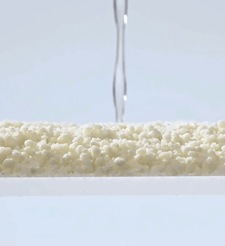 TRULY LOW-STICK & EASY TO CLEAN